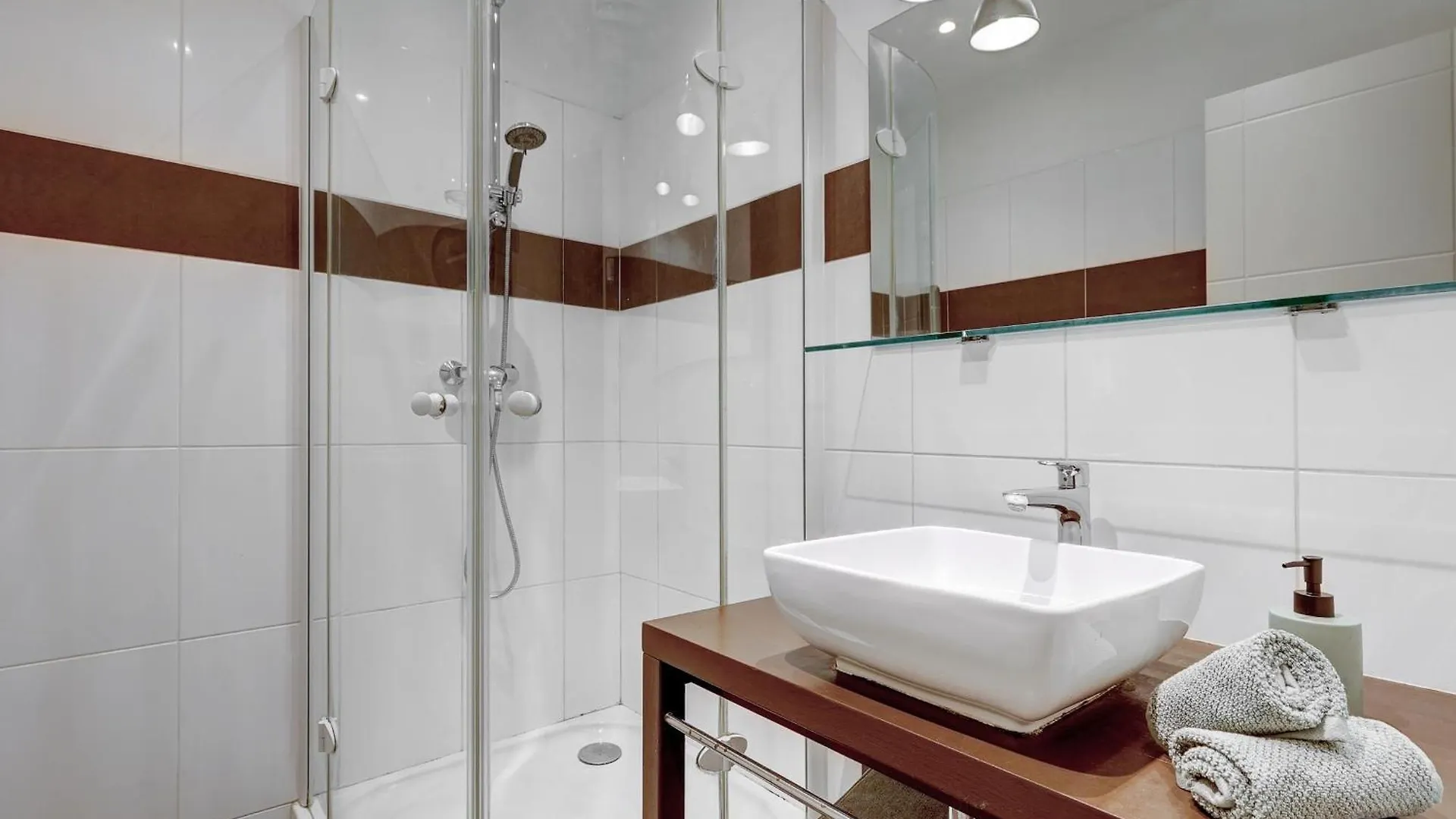 Bnbnova - 2Br - Montparnasse & Jardin Du Luxembourg Paris France